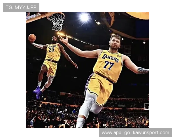 湖人队士气大振，冲击季后赛胜利，湖人队上赛季